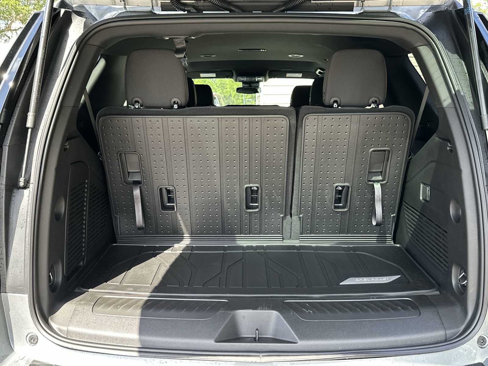 Thumbnail: 2026 Chevrolet Tahoe - 25