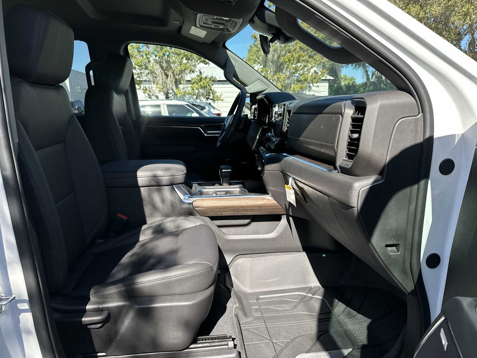 Thumbnail: 2026 Chevrolet Silverado 1500 - 19