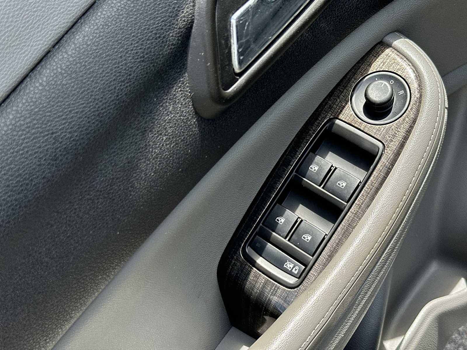 Thumbnail: 2014 Chevrolet Malibu - 25
