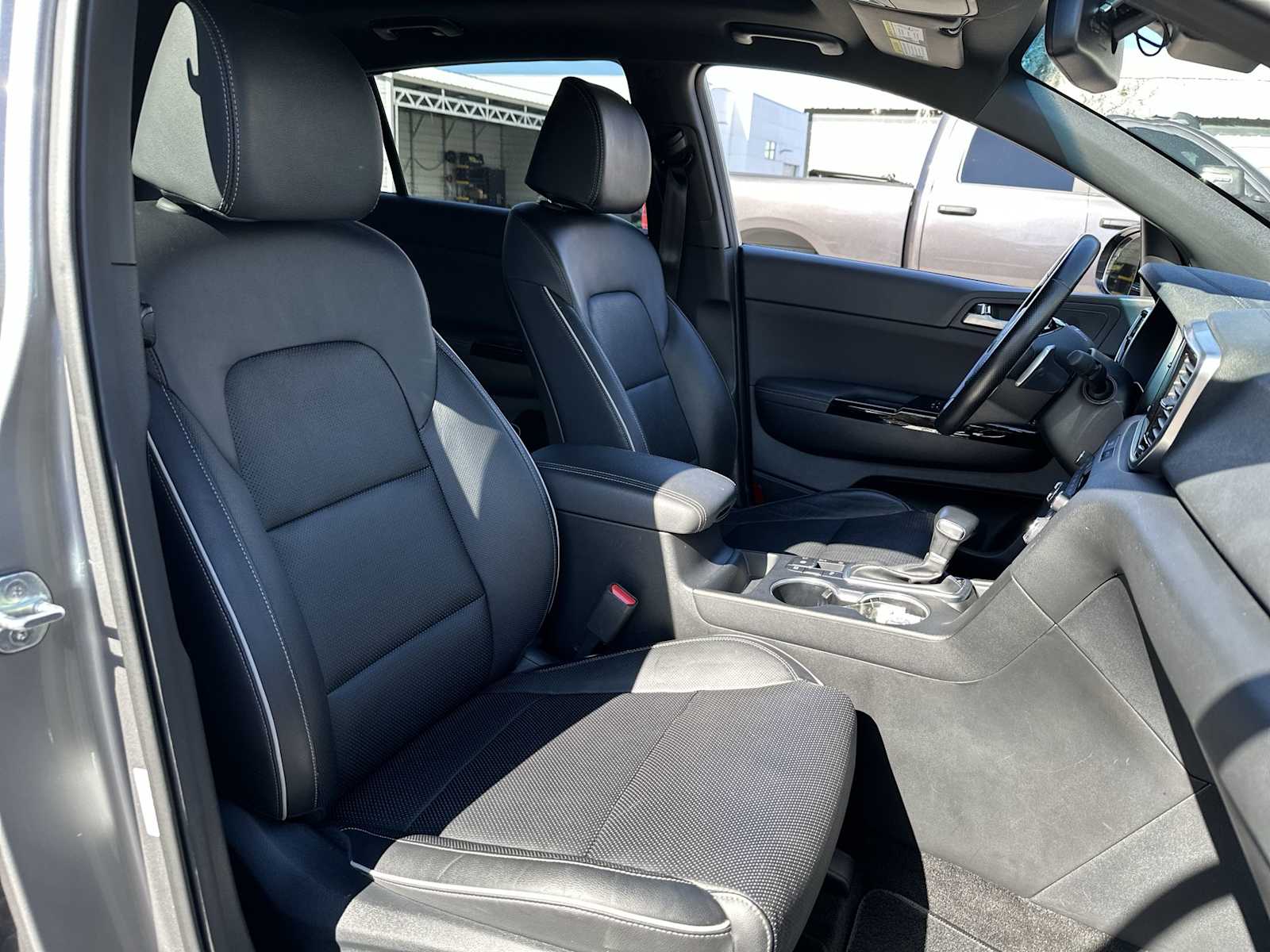 Thumbnail: 2022 Kia Sportage - 19