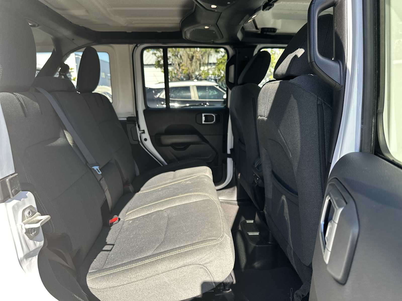 Thumbnail: 2024 Jeep Wrangler - 19