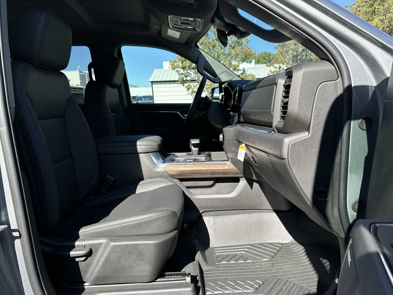 Thumbnail: 2026 Chevrolet Silverado 1500 - 19