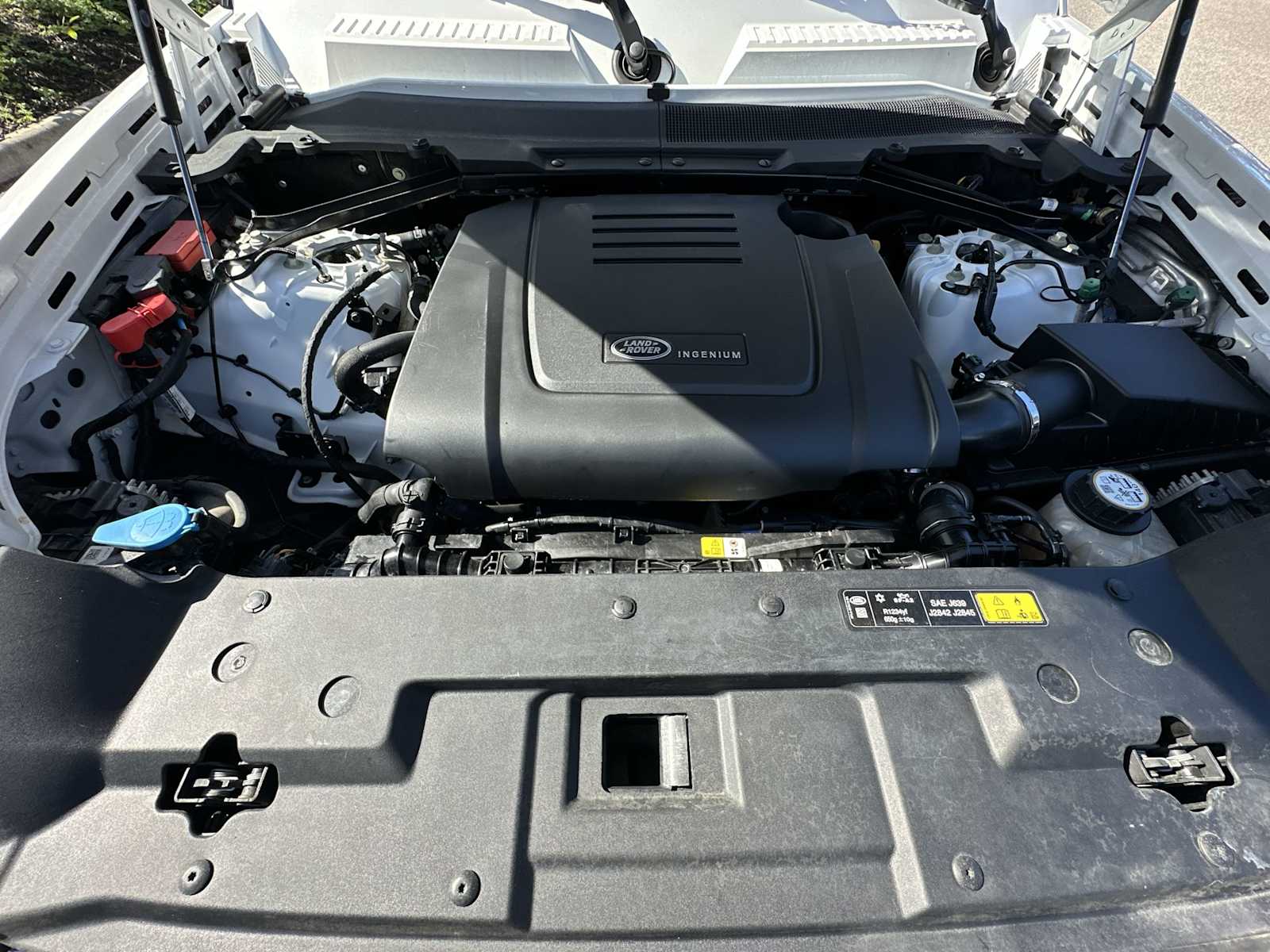 Thumbnail: 2024 Land Rover Defender - 13