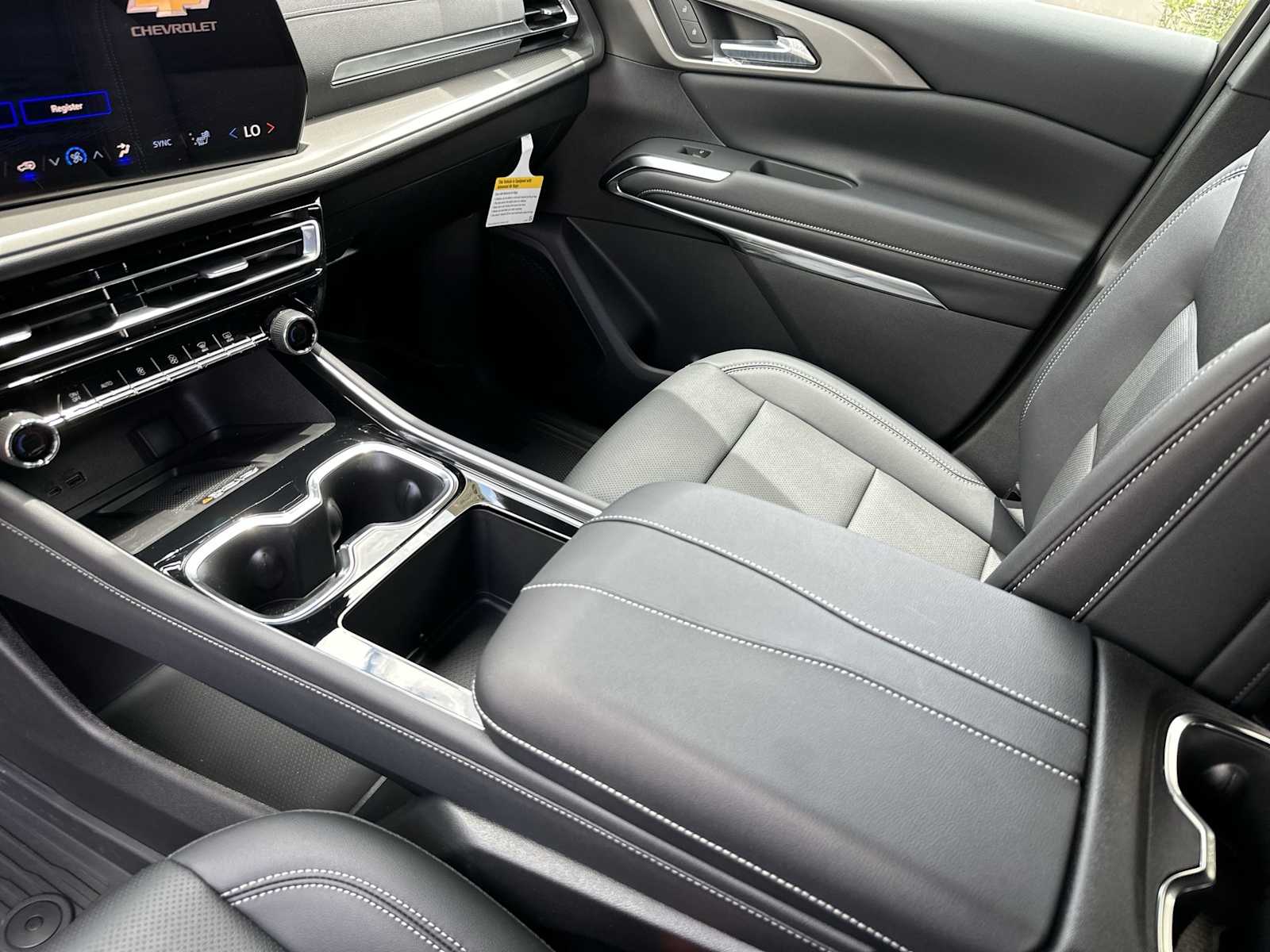 Thumbnail: 2026 Chevrolet Traverse - 21