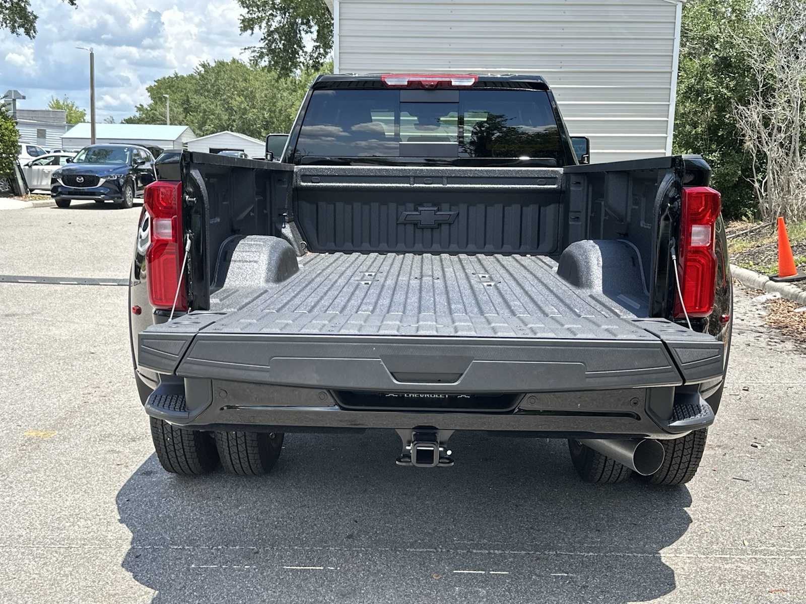 Thumbnail: 2026 Chevrolet Silverado 3500 - 26