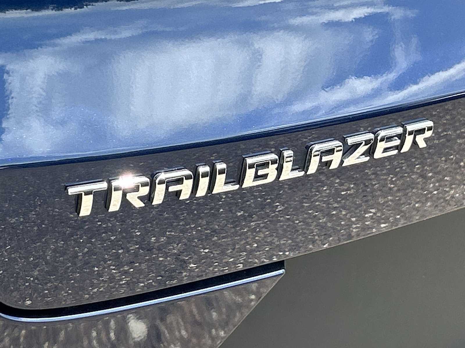 Thumbnail: 2023 Chevrolet TrailBlazer - 11
