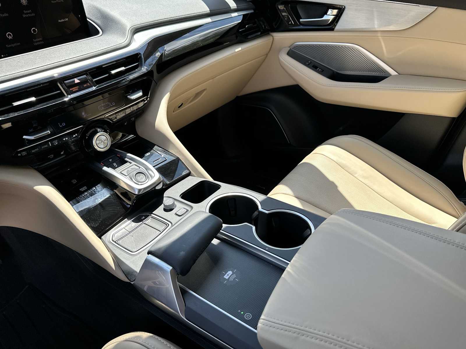 Thumbnail: 2023 Acura MDX - 21