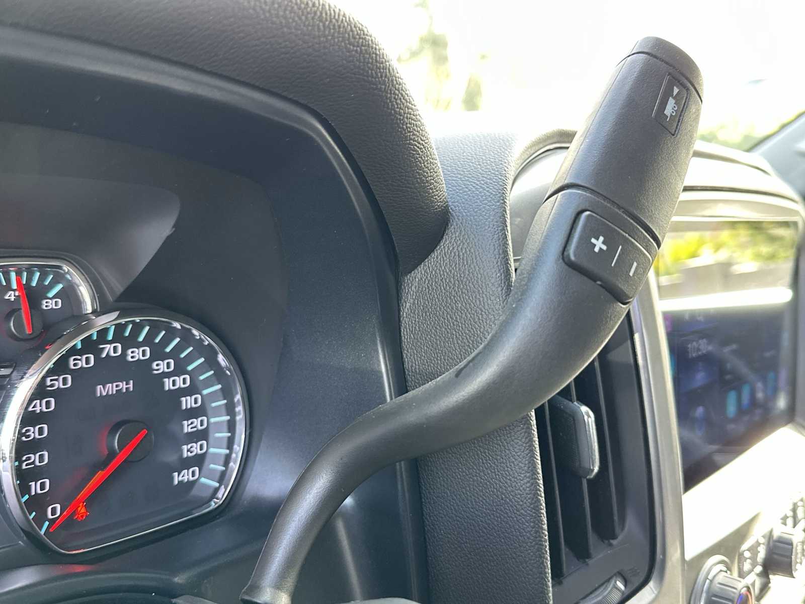 Thumbnail: 2014 Chevrolet Silverado 1500 - 23