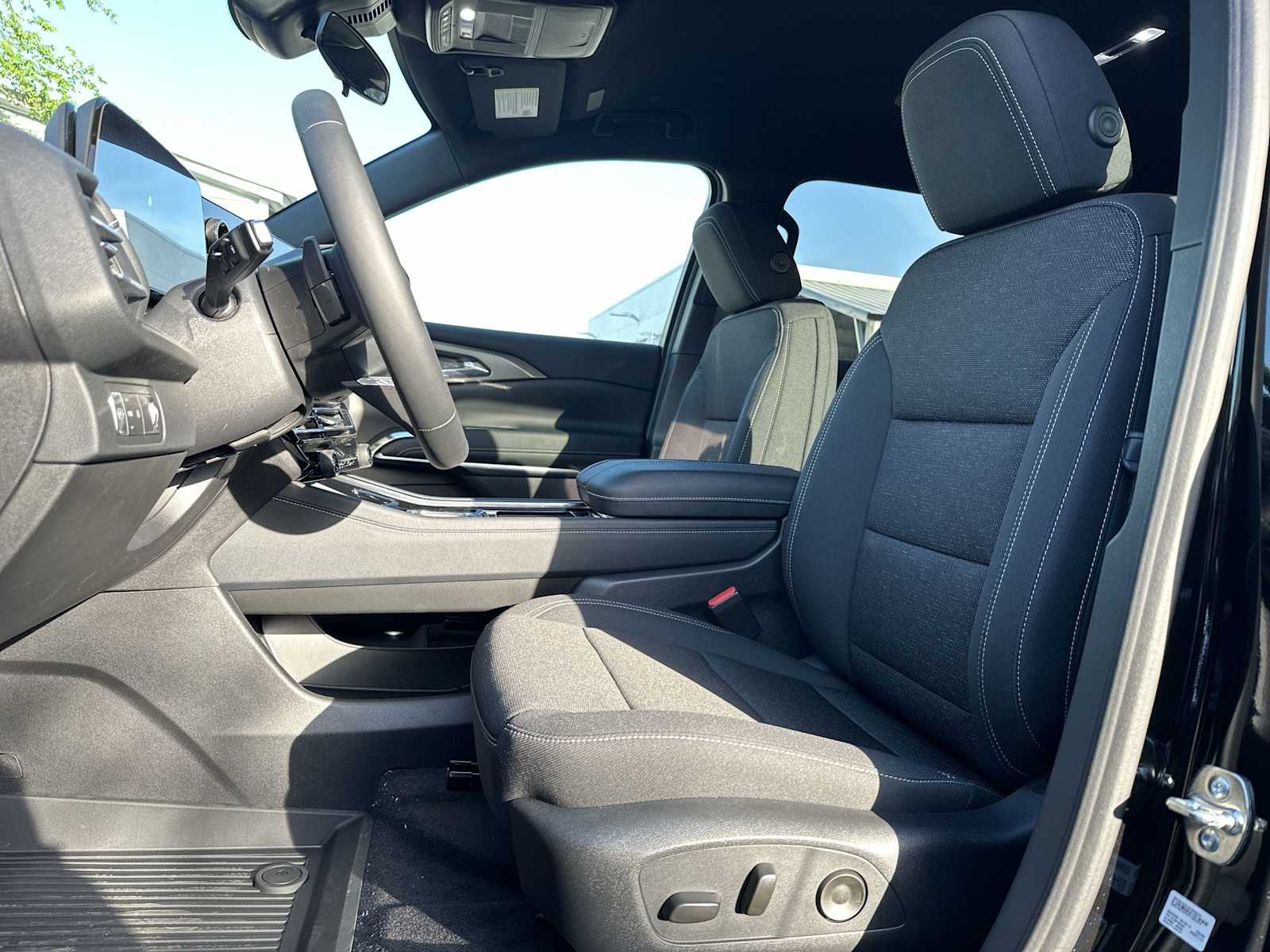 Thumbnail: 2026 Chevrolet Traverse - 15