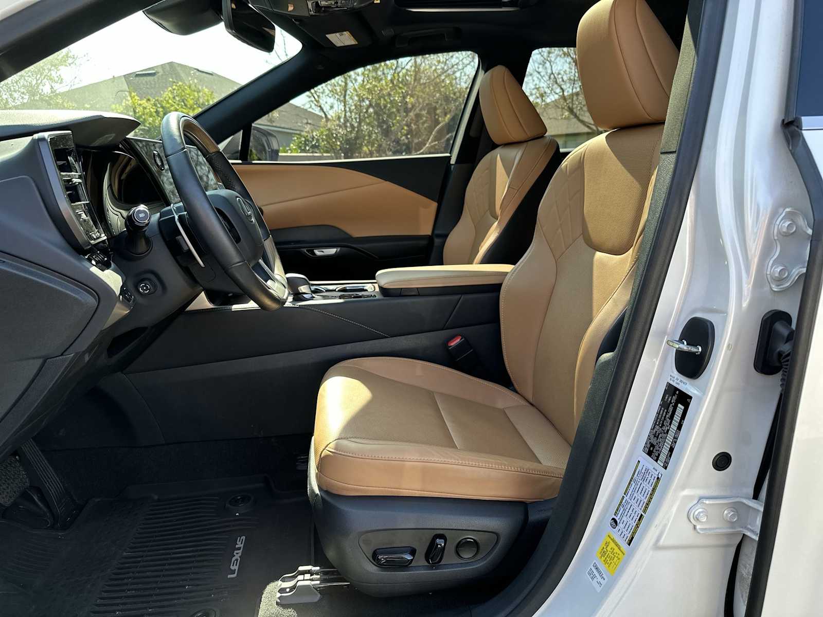 Thumbnail: 2023 Lexus RX - 15