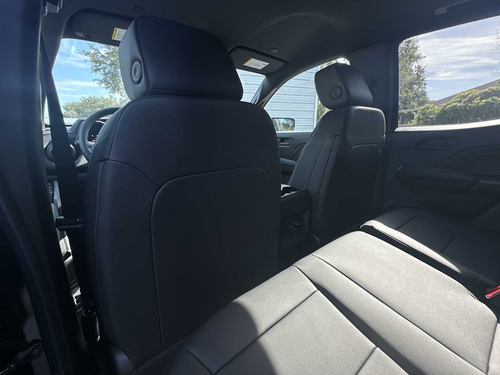 Thumbnail: 2026 Chevrolet Colorado - 16