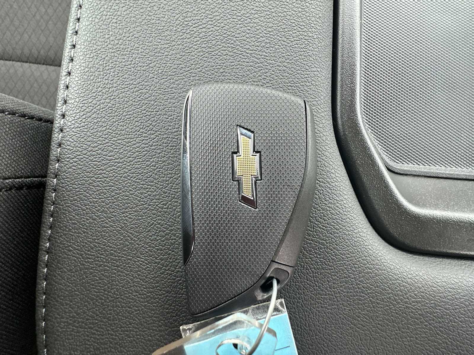 Thumbnail: 2026 Chevrolet Silverado 1500 - 26