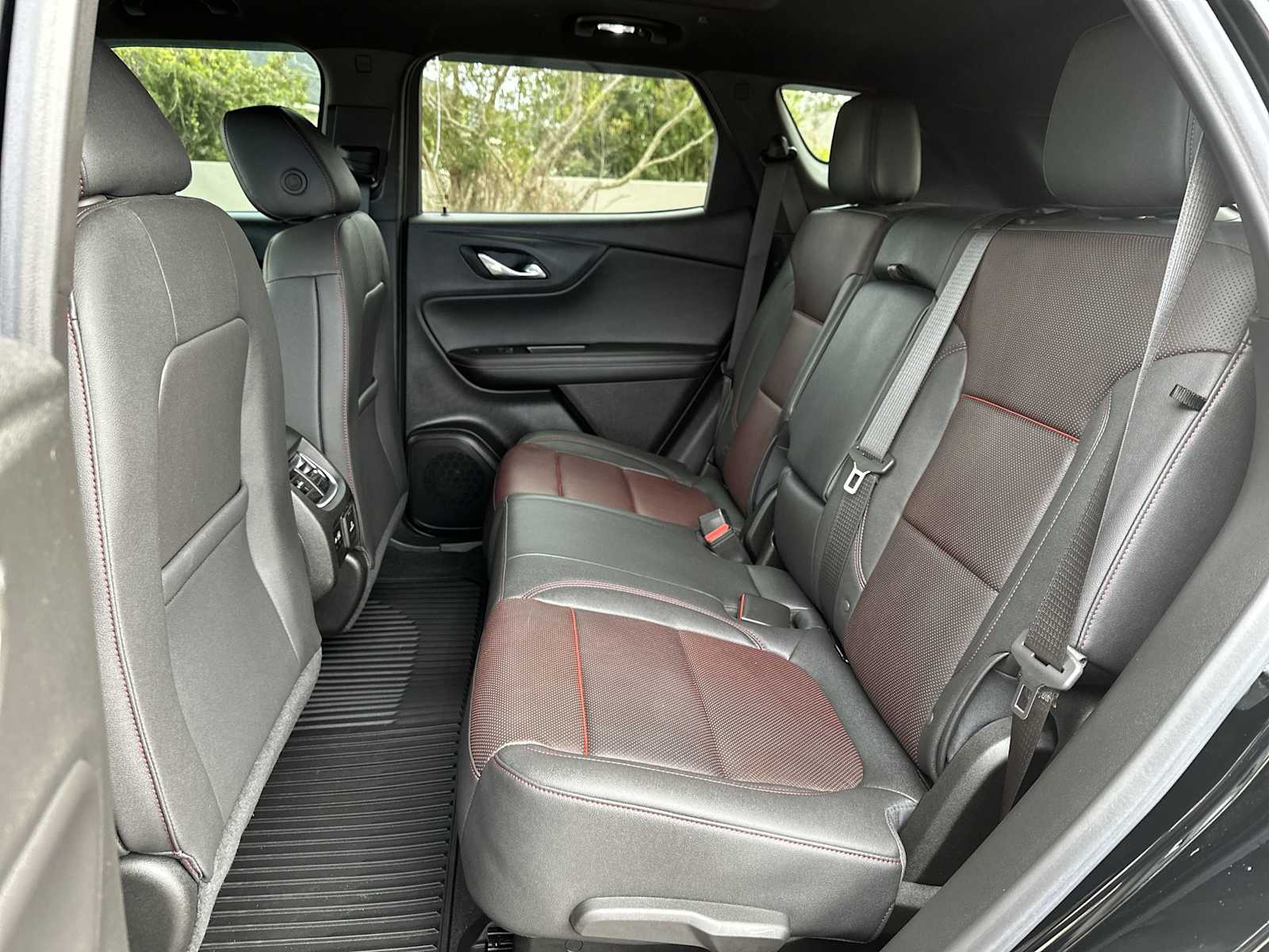 Thumbnail: 2025 Chevrolet Blazer - 18