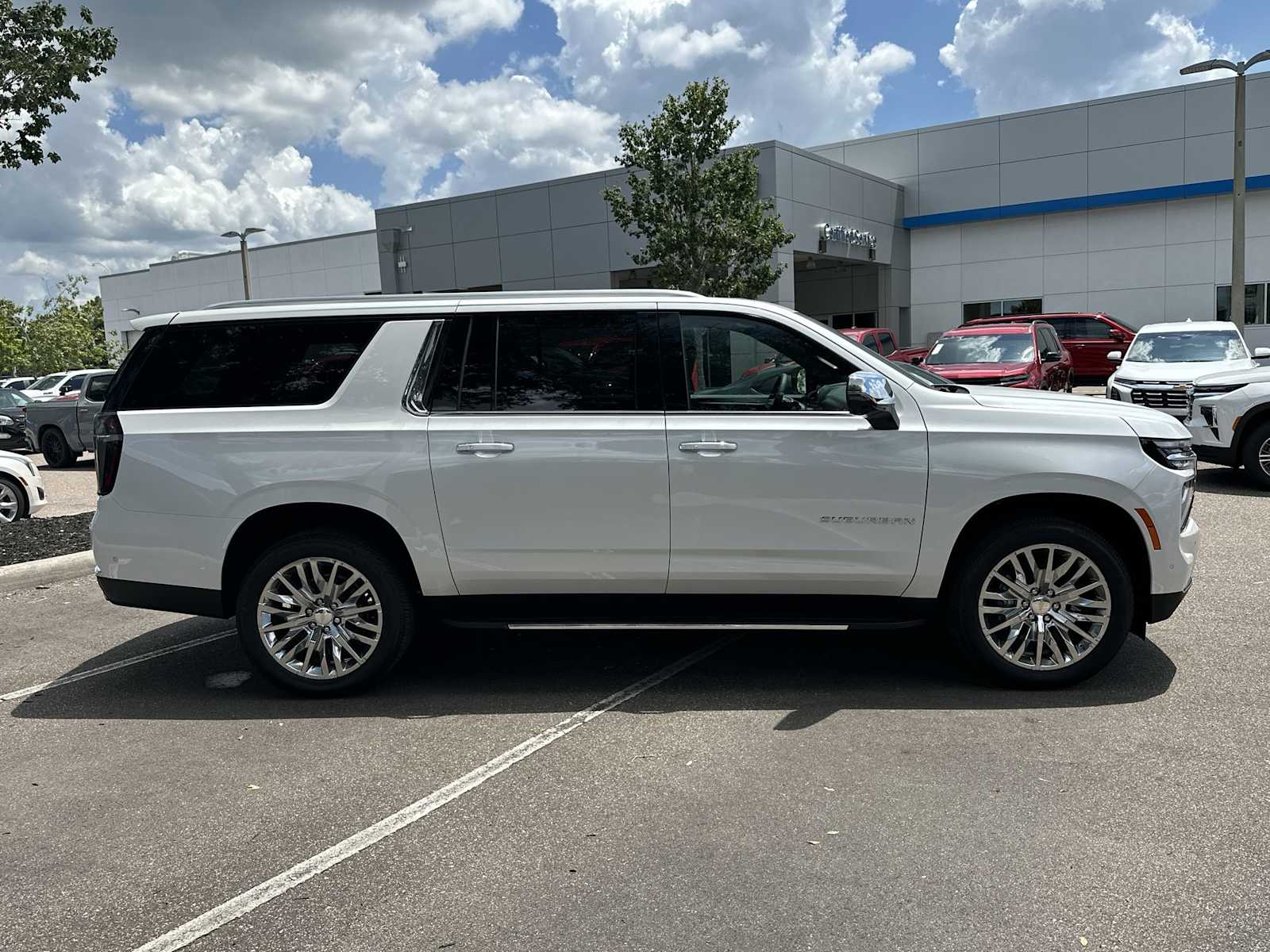 Thumbnail: 2025 Chevrolet Suburban - 7