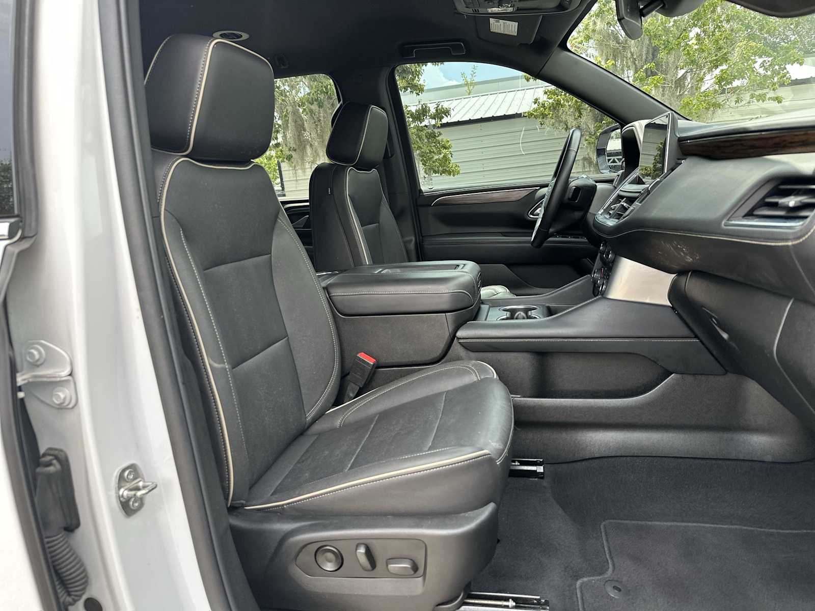 Thumbnail: 2023 Chevrolet Suburban - 18