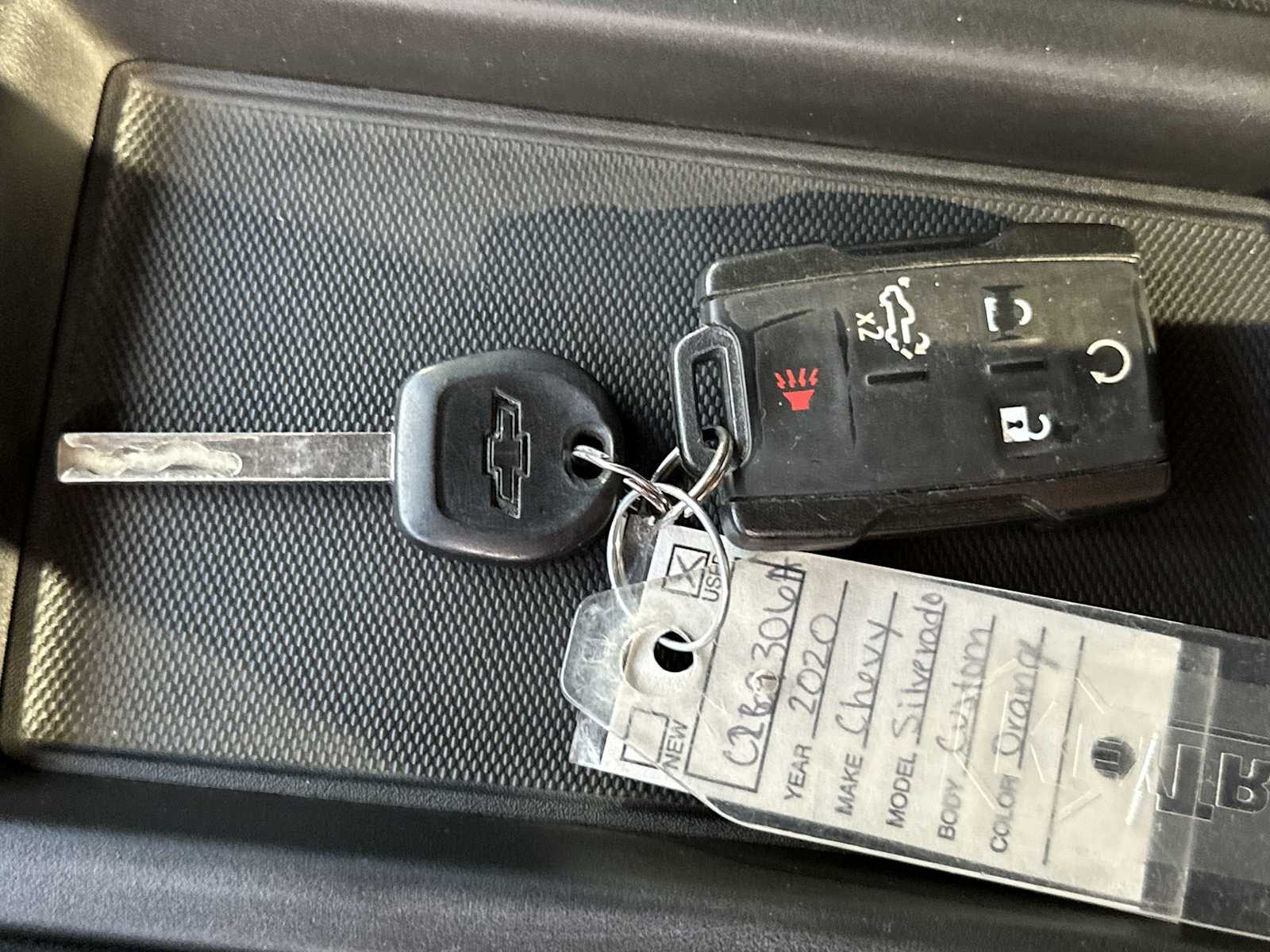 Thumbnail: 2020 Chevrolet Silverado 1500 - 26