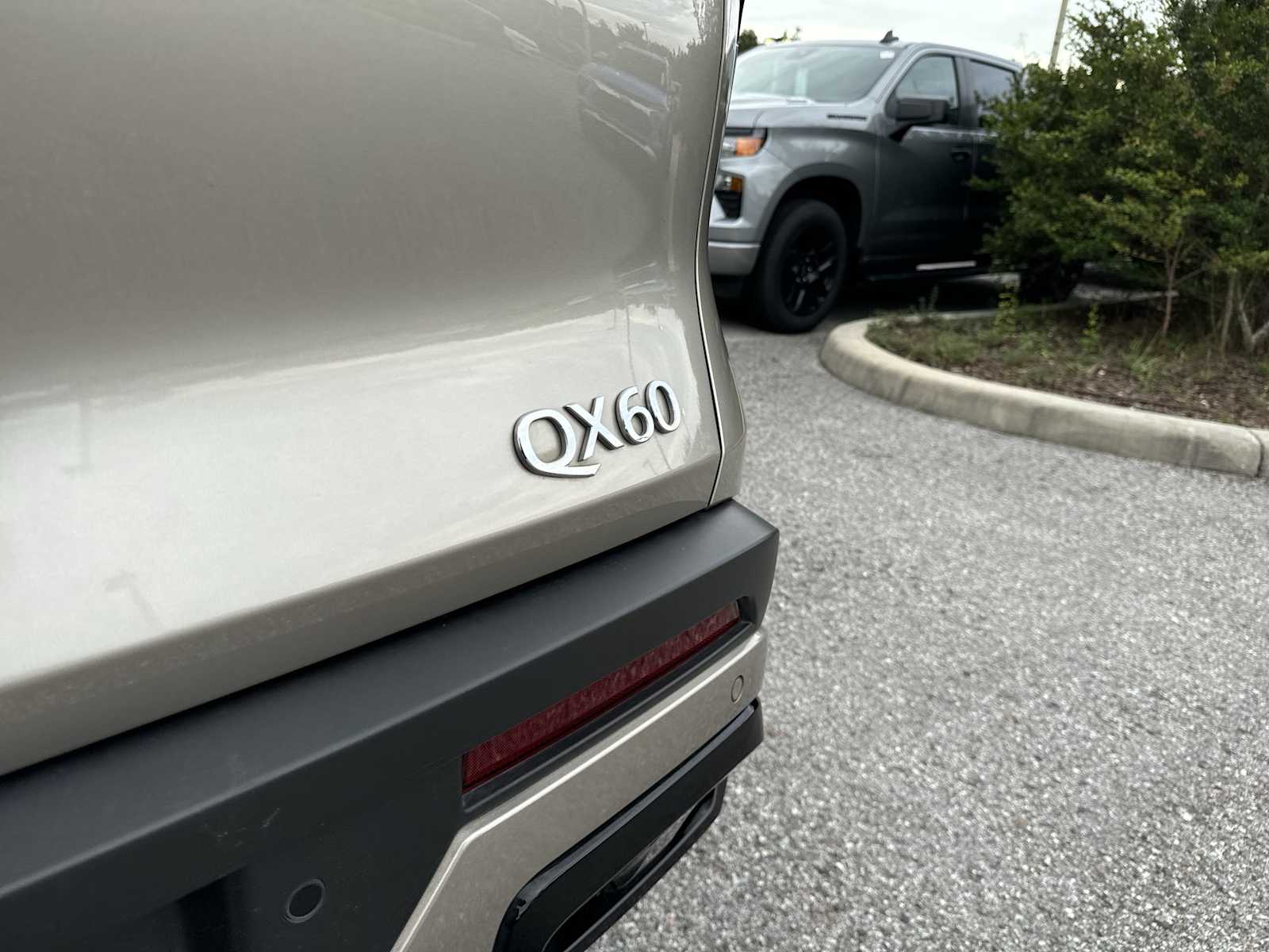 Thumbnail: 2024 INFINITI QX60 - 17