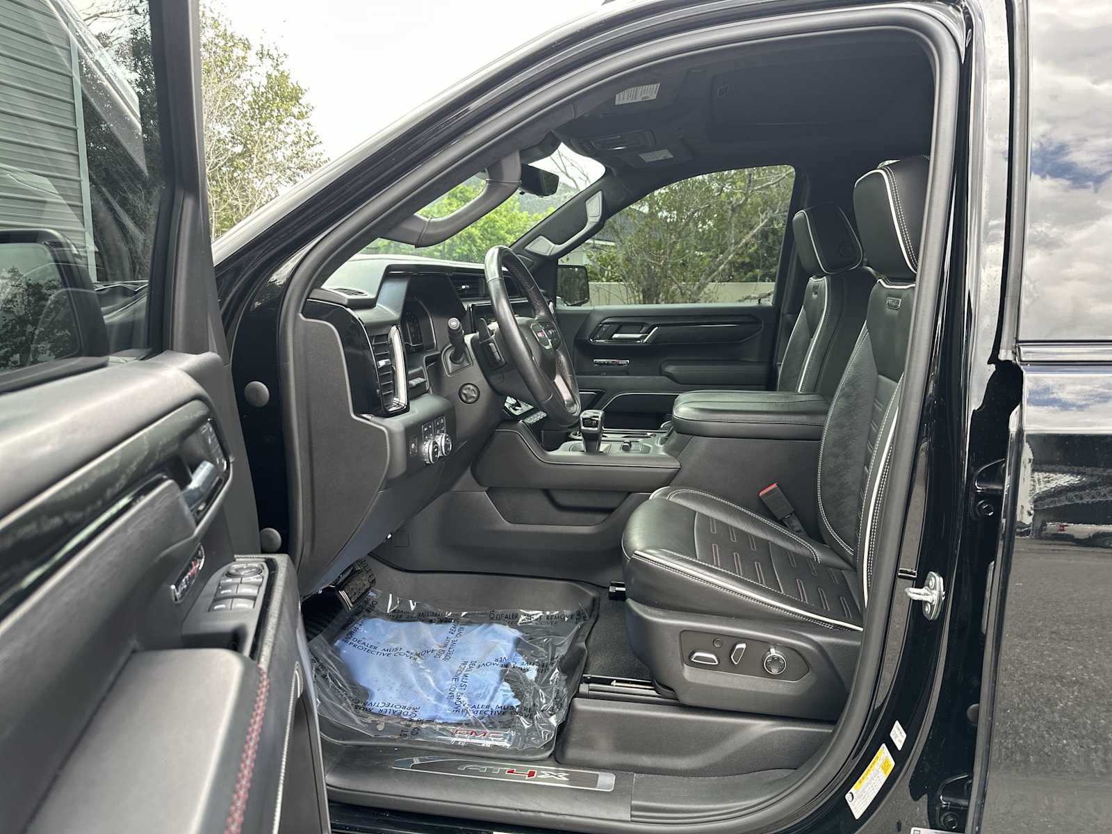Thumbnail: 2023 GMC Sierra 1500 - 2