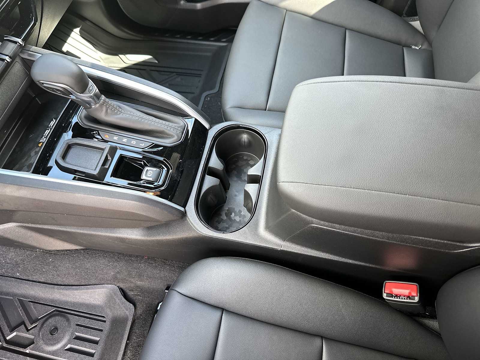 Thumbnail: 2026 Chevrolet Colorado - 21