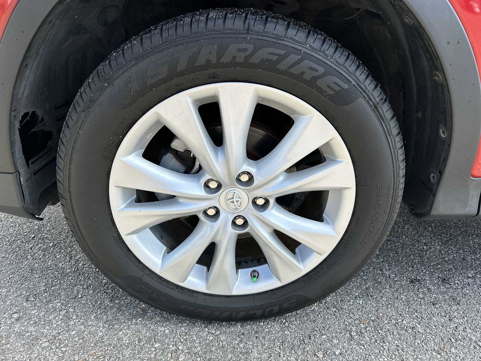 Thumbnail: 2015 Toyota RAV4 - 12