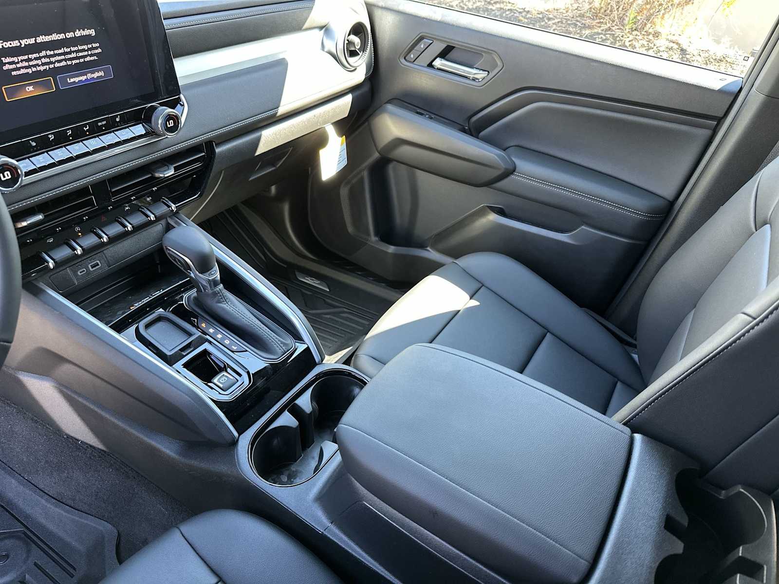 Thumbnail: 2026 Chevrolet Colorado - 21