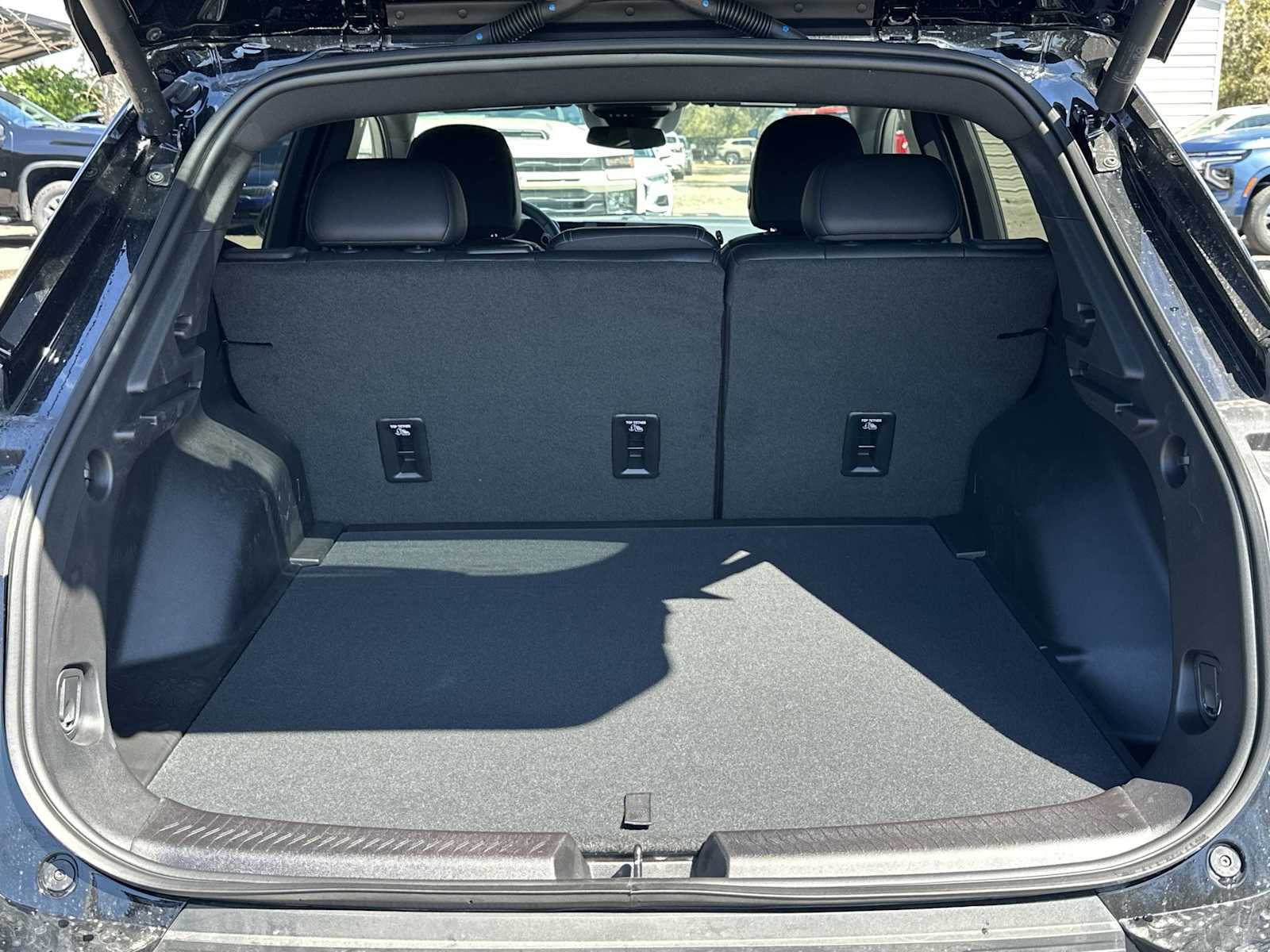 Thumbnail: 2026 Chevrolet Equinox - 25