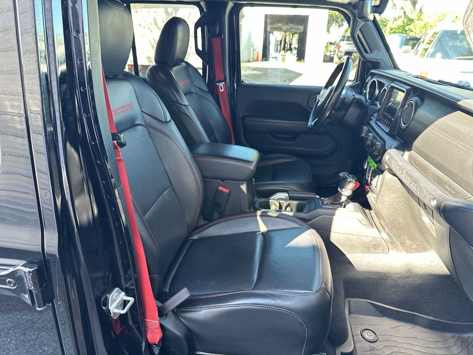 Thumbnail: 2020 Jeep Wrangler - 19