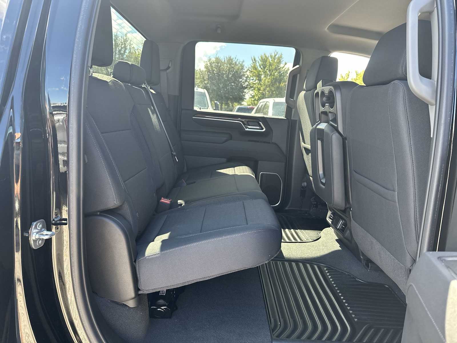 Thumbnail: 2025 Chevrolet Silverado 2500 - 18