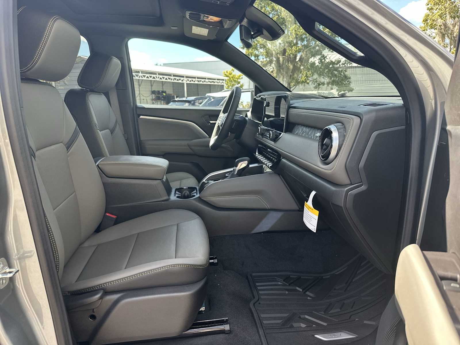 Thumbnail: 2026 Chevrolet Colorado - 20