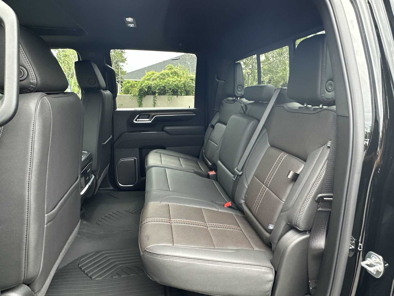 Thumbnail: 2025 Chevrolet Silverado 2500 - 17