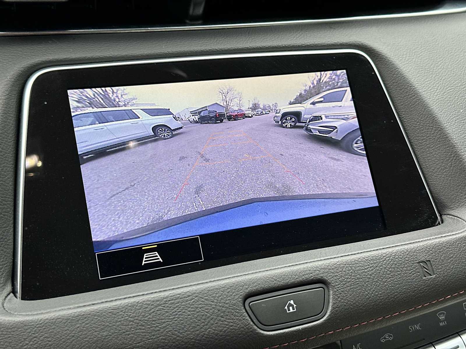 Thumbnail: 2021 Cadillac XT4 - 22