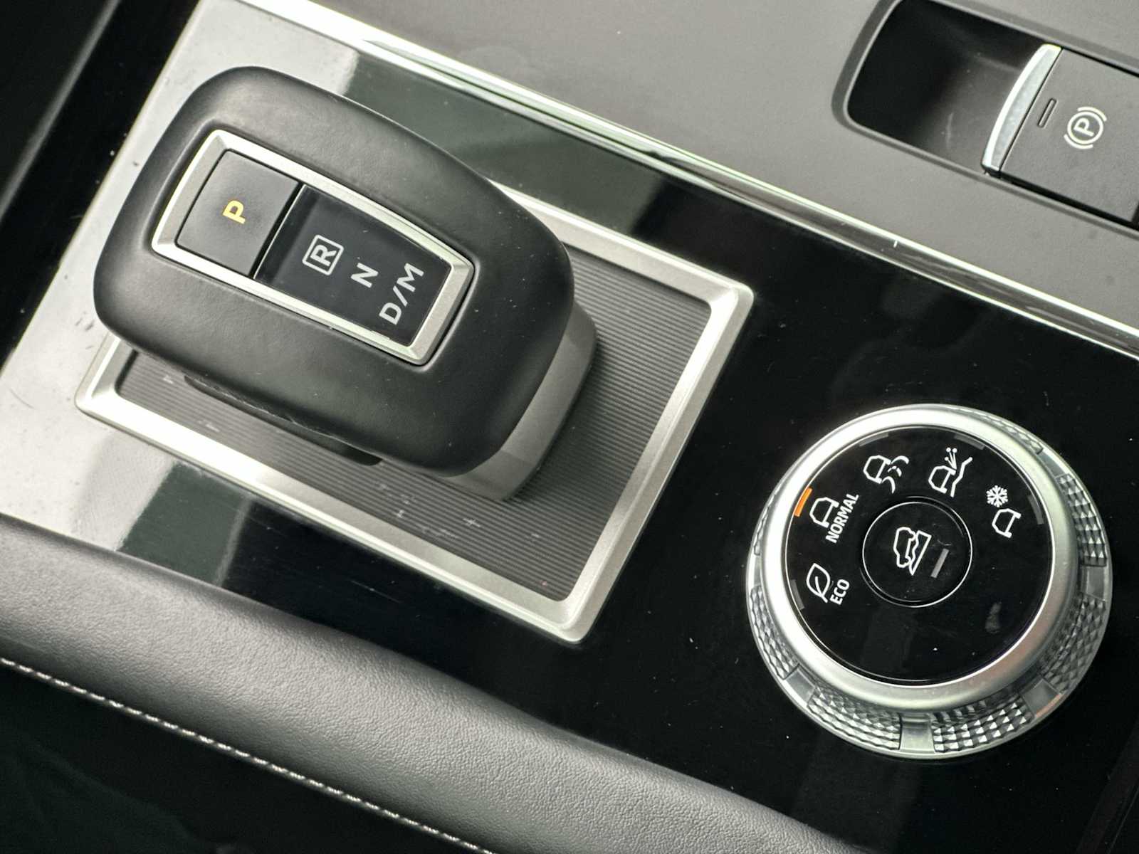 Thumbnail: 2024 Mitsubishi Outlander - 23
