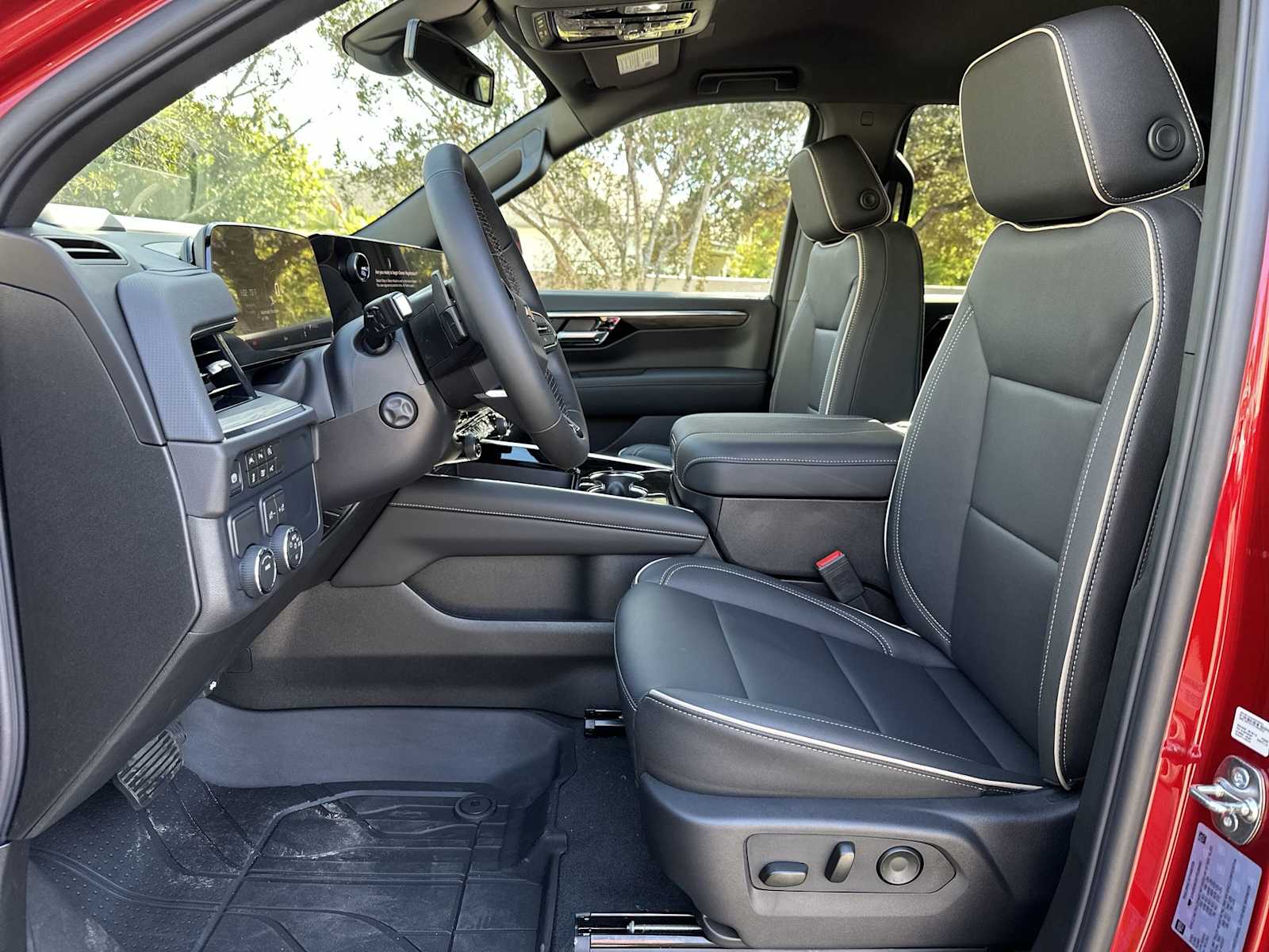 Thumbnail: 2026 Chevrolet Tahoe - 15