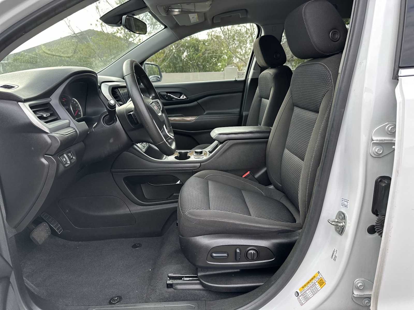 Thumbnail: 2022 GMC Acadia - 2