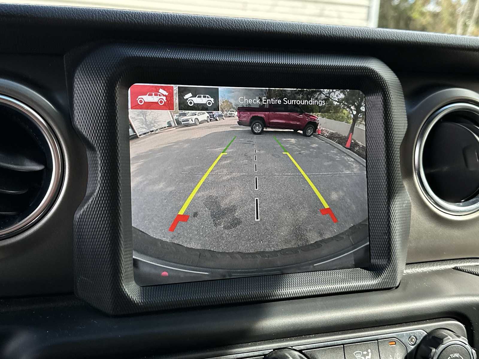 Thumbnail: 2021 Jeep Wrangler - 22