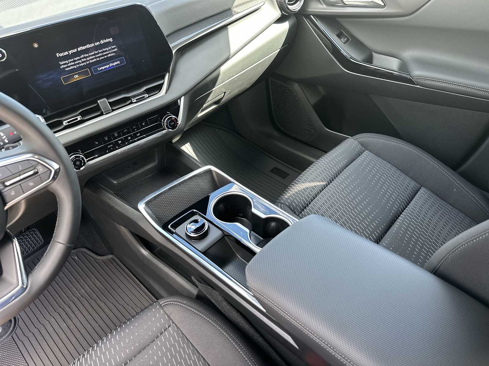 Thumbnail: 2026 Chevrolet Equinox - 21