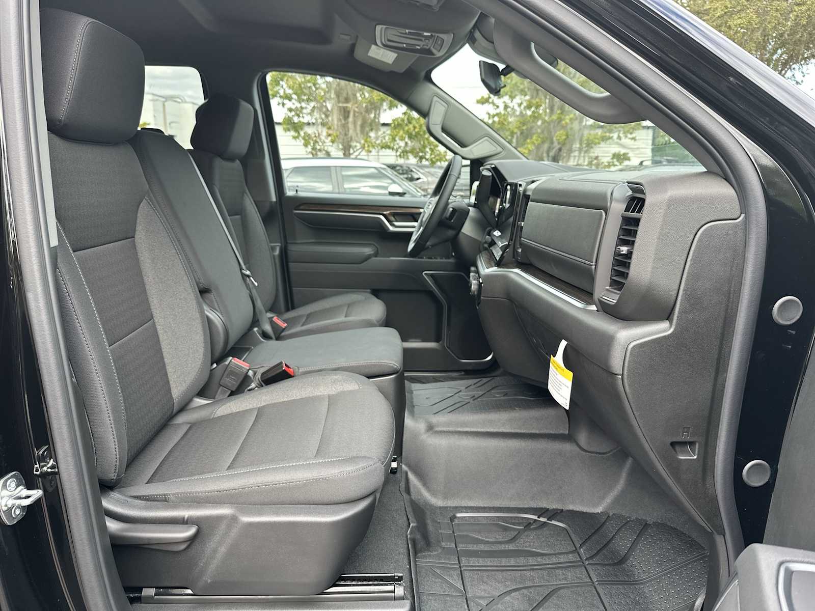 Thumbnail: 2026 Chevrolet Silverado 1500 - 19