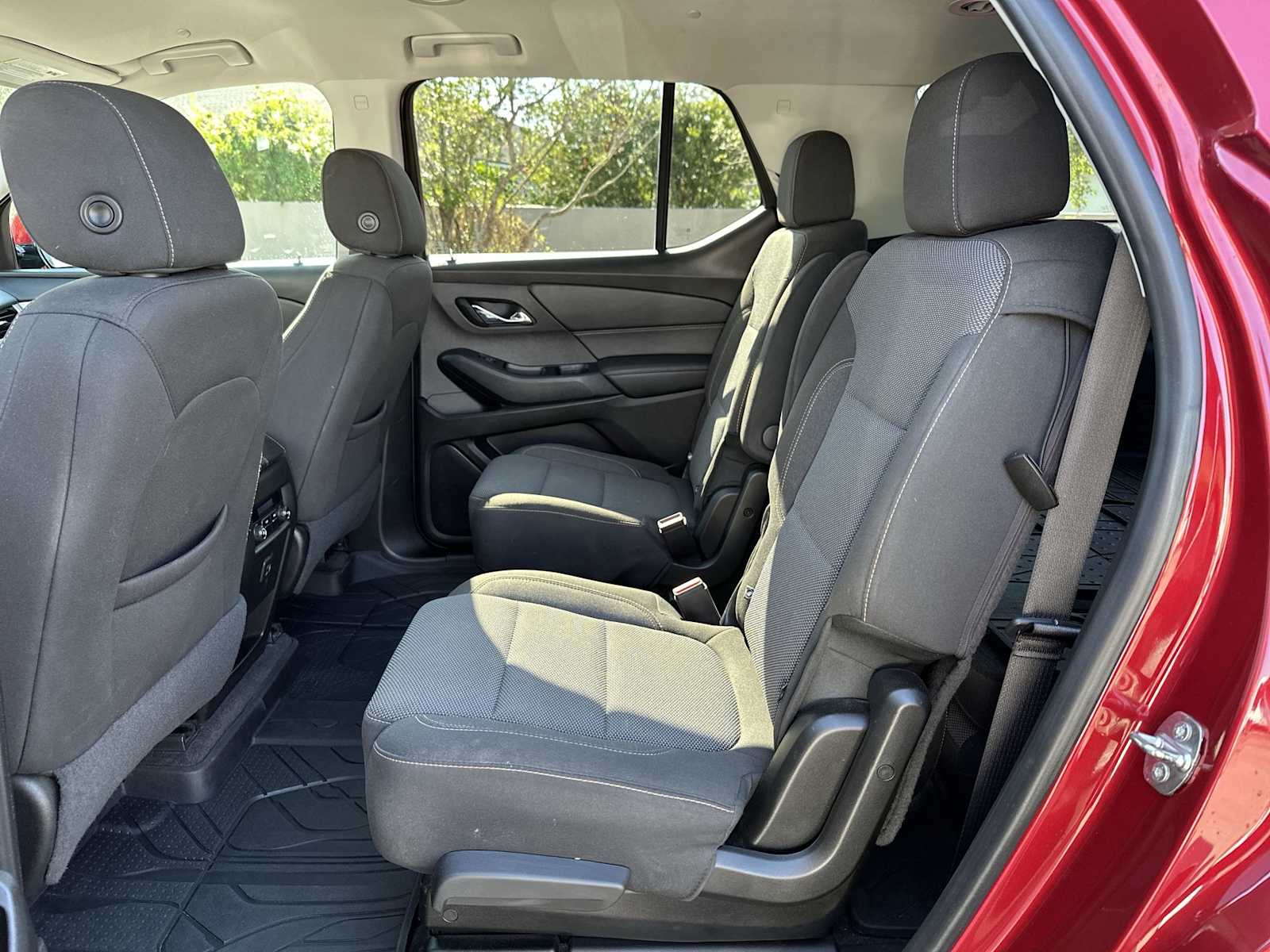 Thumbnail: 2019 Chevrolet Traverse - 17