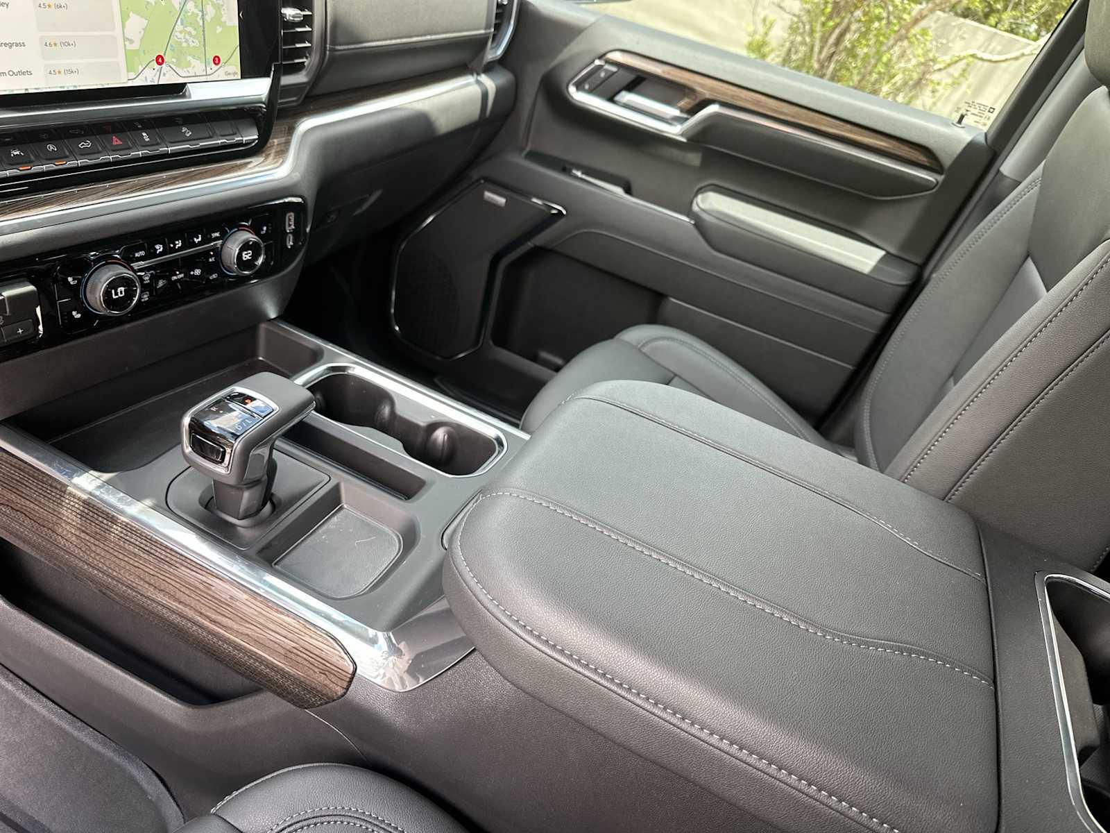 Thumbnail: 2026 Chevrolet Silverado 1500 - 21
