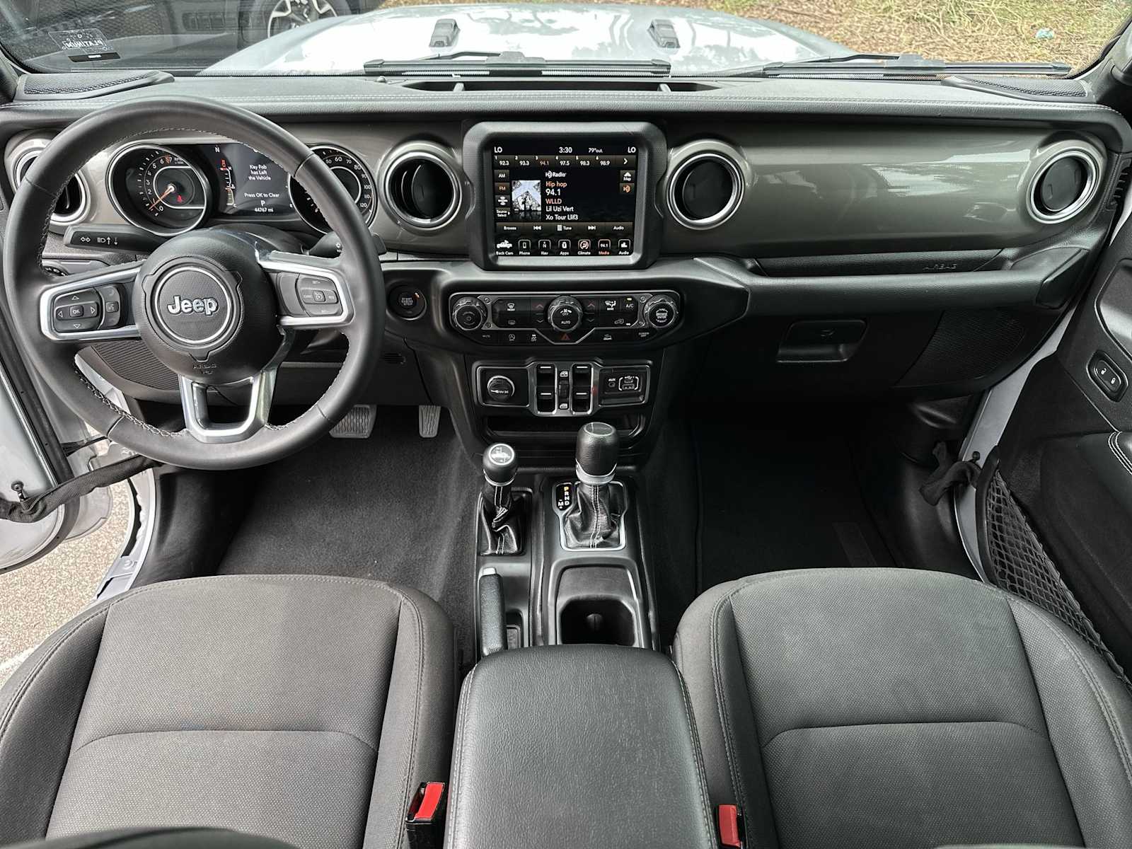Thumbnail: 2023 Jeep Gladiator - 14