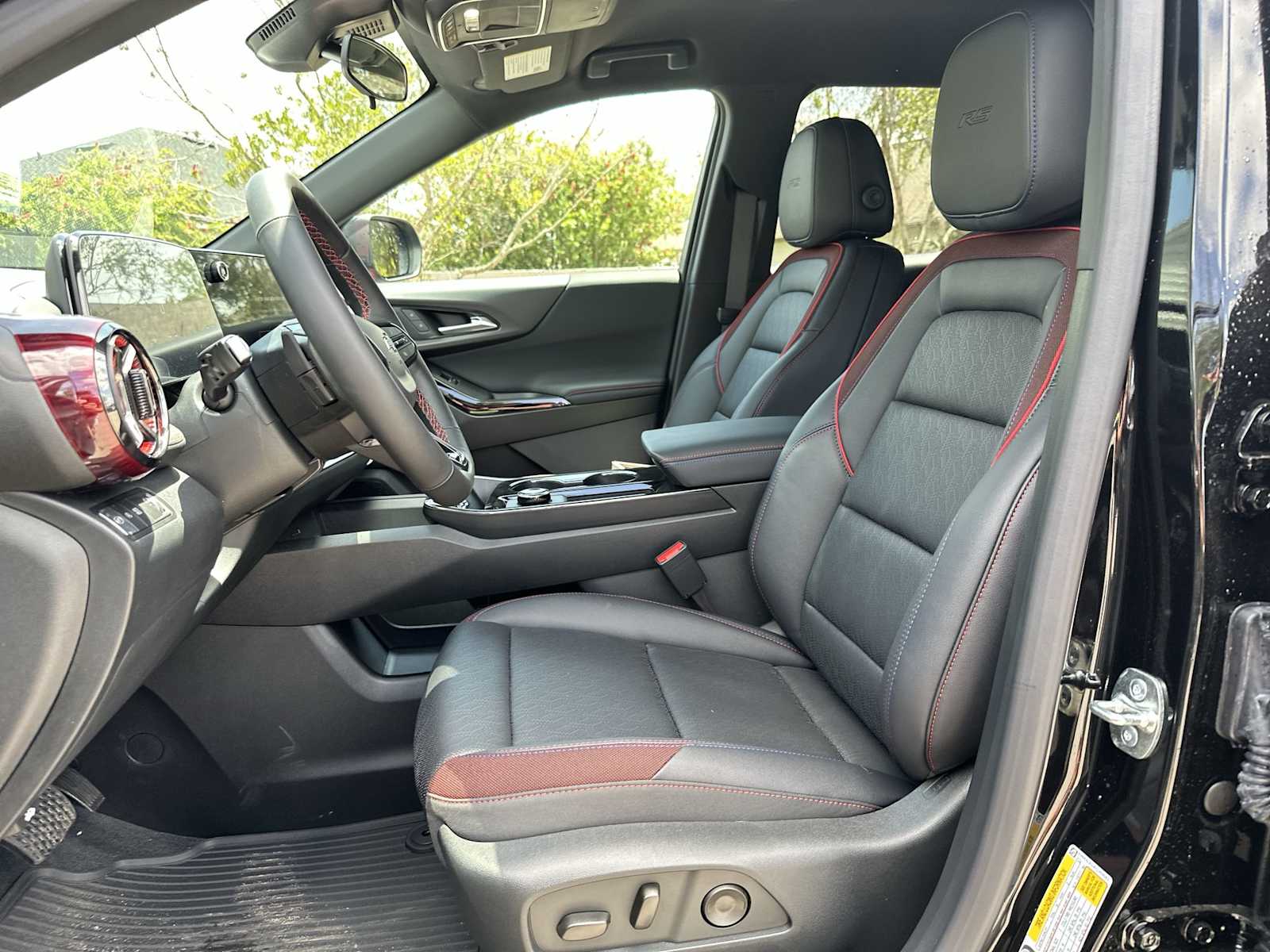 Thumbnail: 2026 Chevrolet Equinox - 2