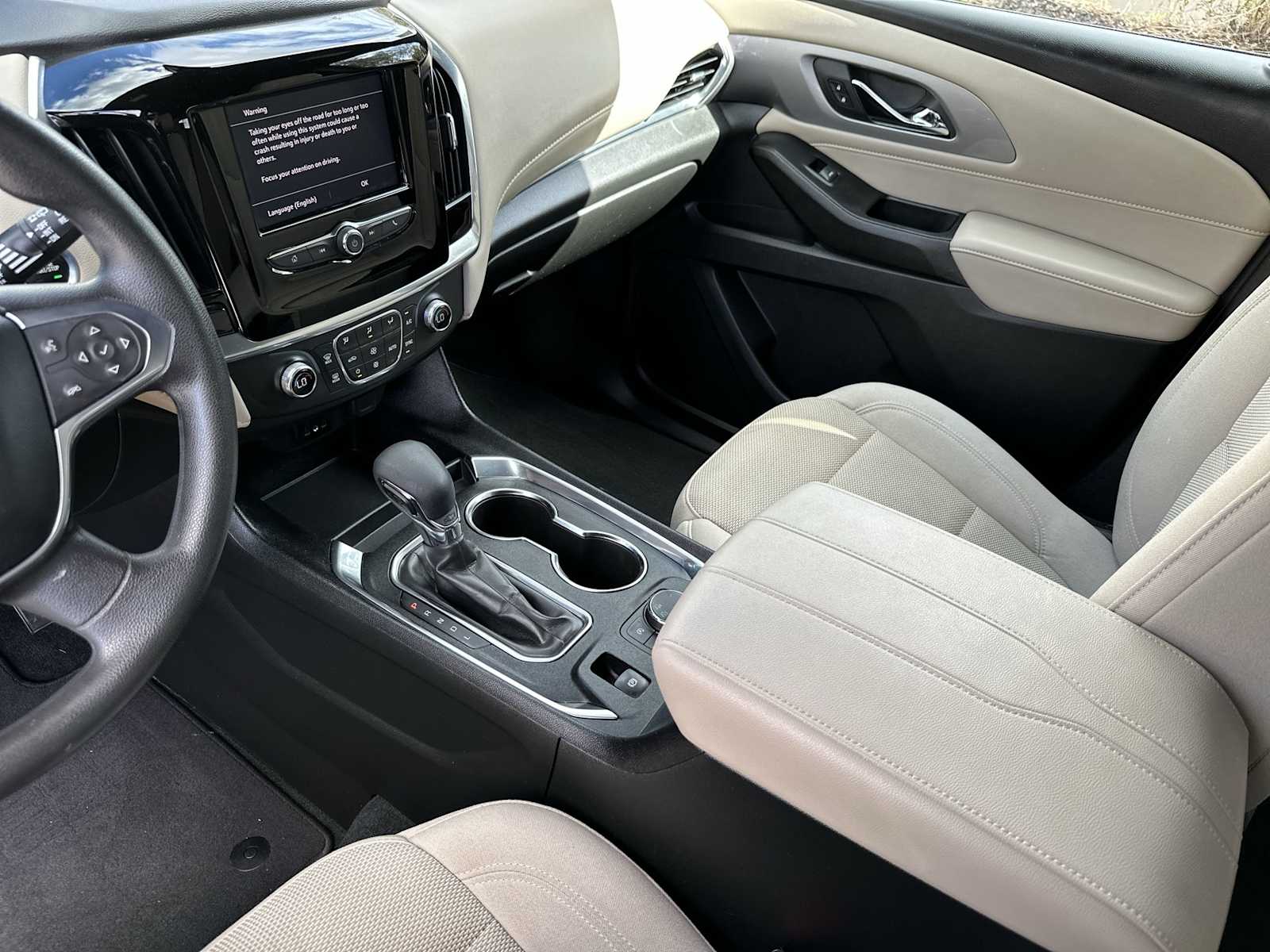 Thumbnail: 2023 Chevrolet Traverse - 21