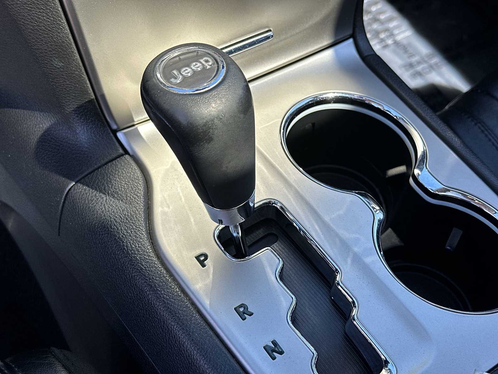 Thumbnail: 2011 Jeep Grand Cherokee - 23