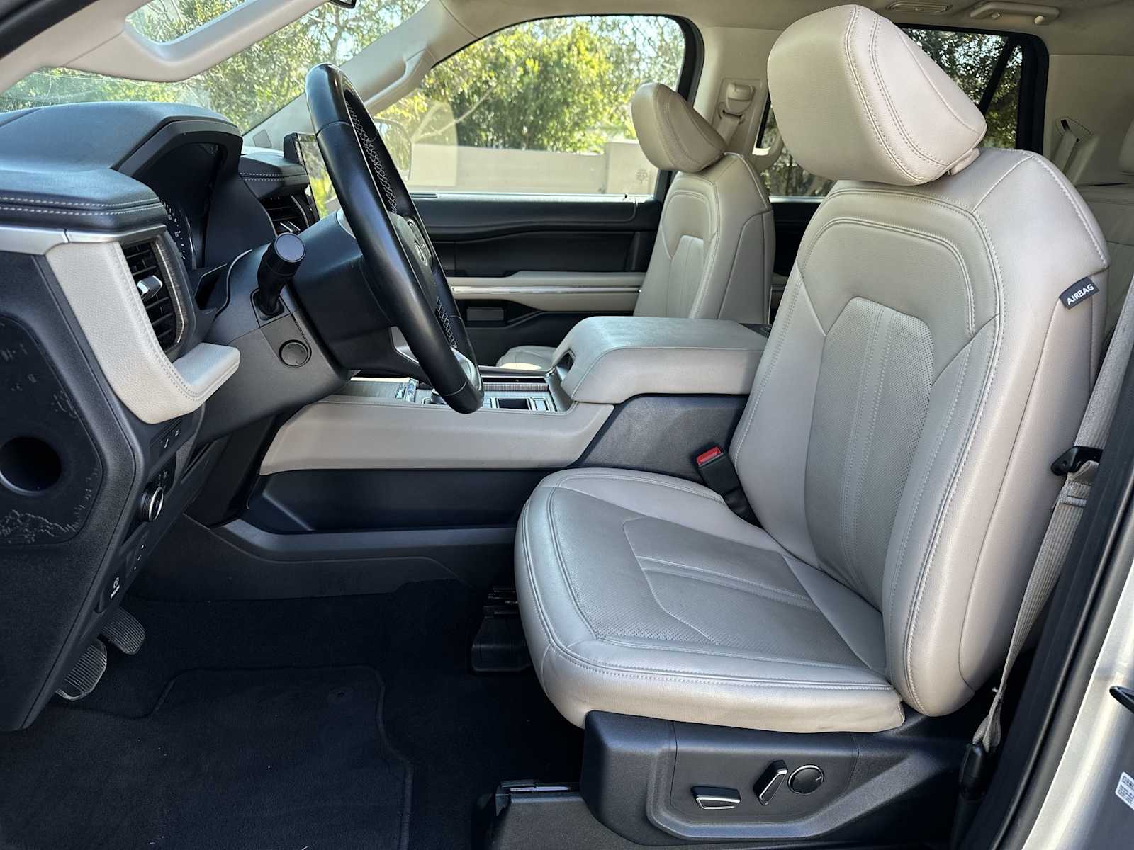 Thumbnail: 2024 Ford Expedition - 15