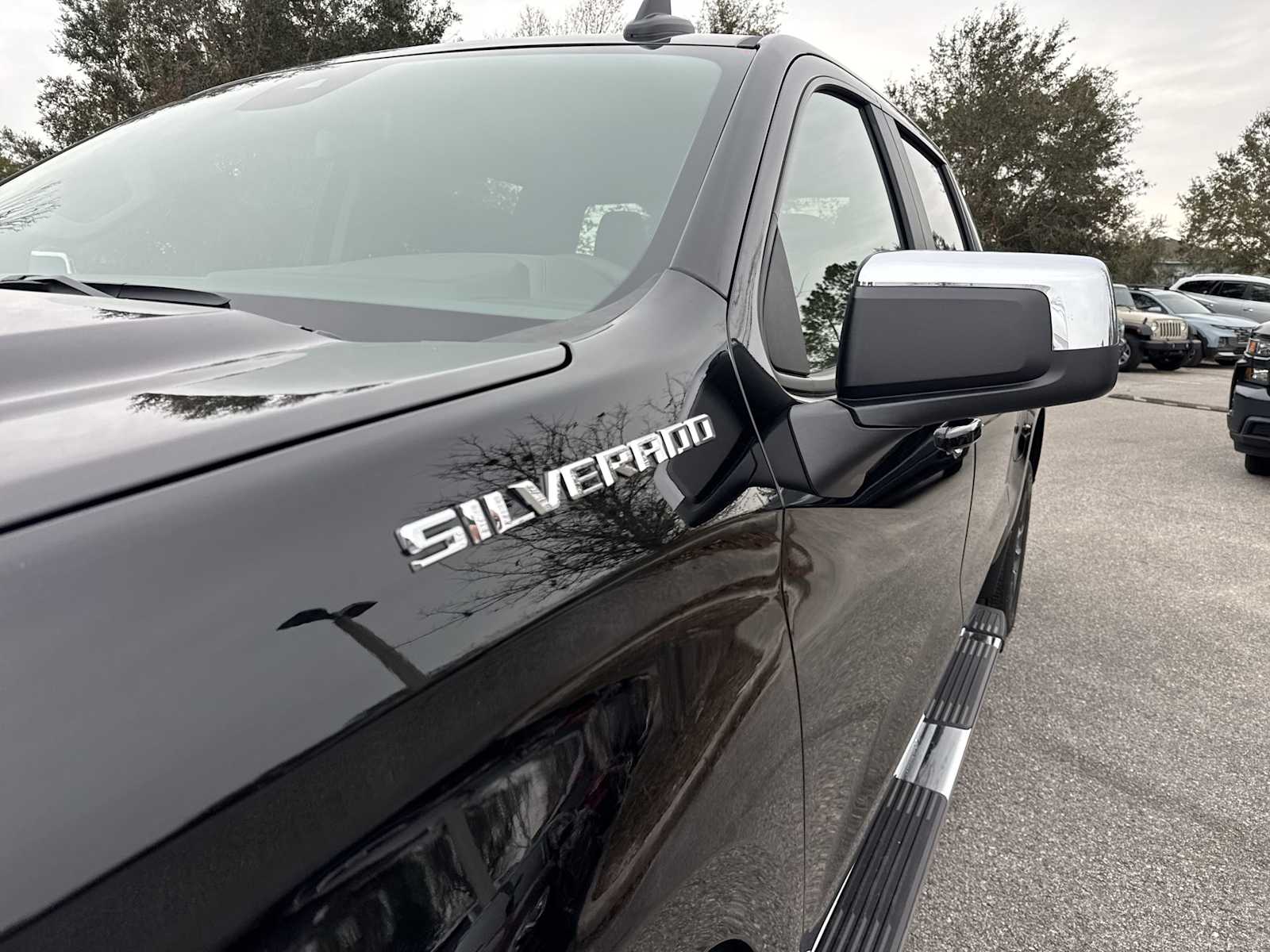 2025 Chevrolet Silverado 1500 LT 17