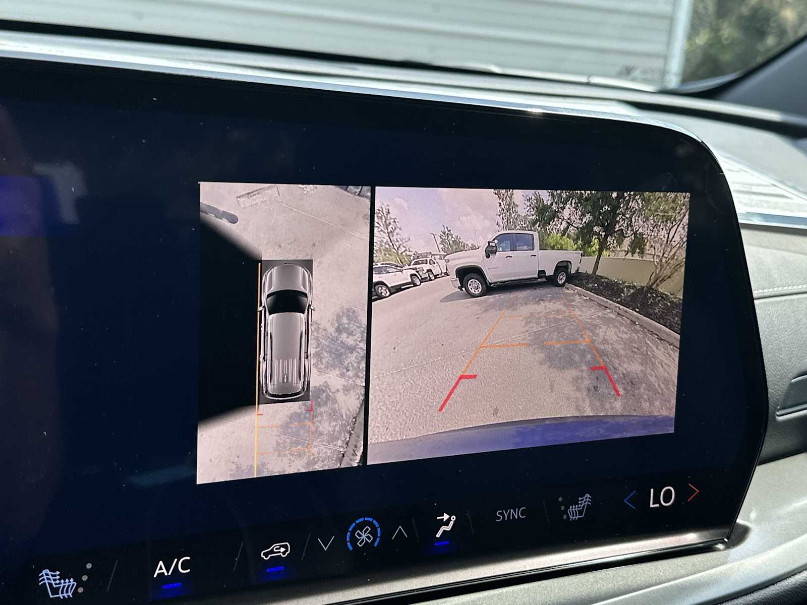 Thumbnail: 2026 Chevrolet Traverse - 22