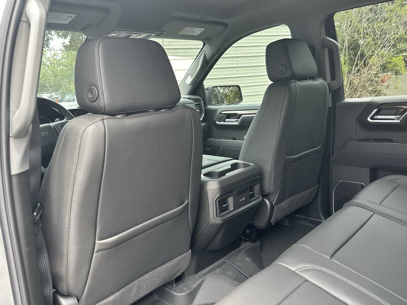 Thumbnail: 2026 Chevrolet Silverado 1500 - 16