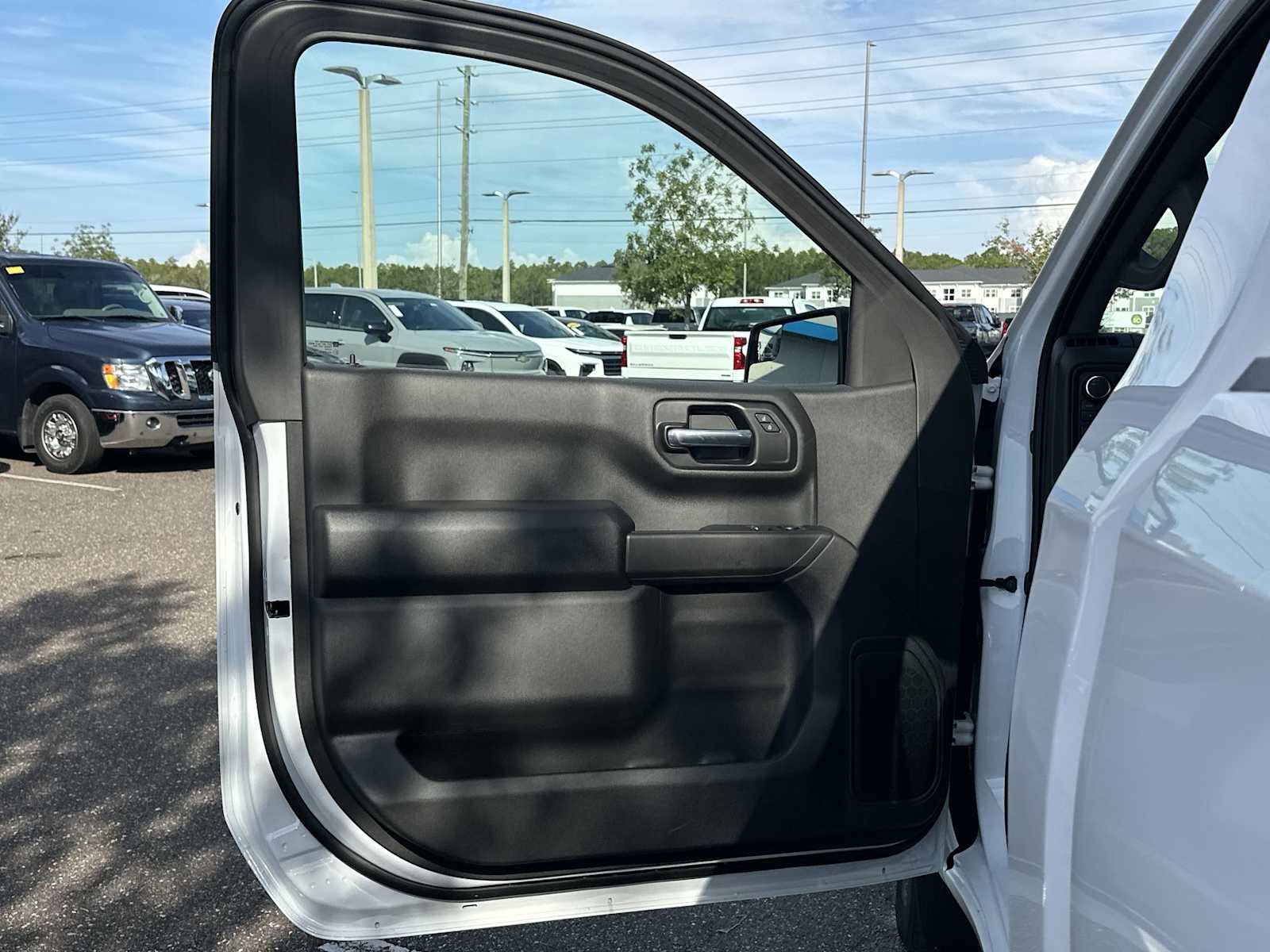 Thumbnail: 2025 Chevrolet Silverado 1500 - 17