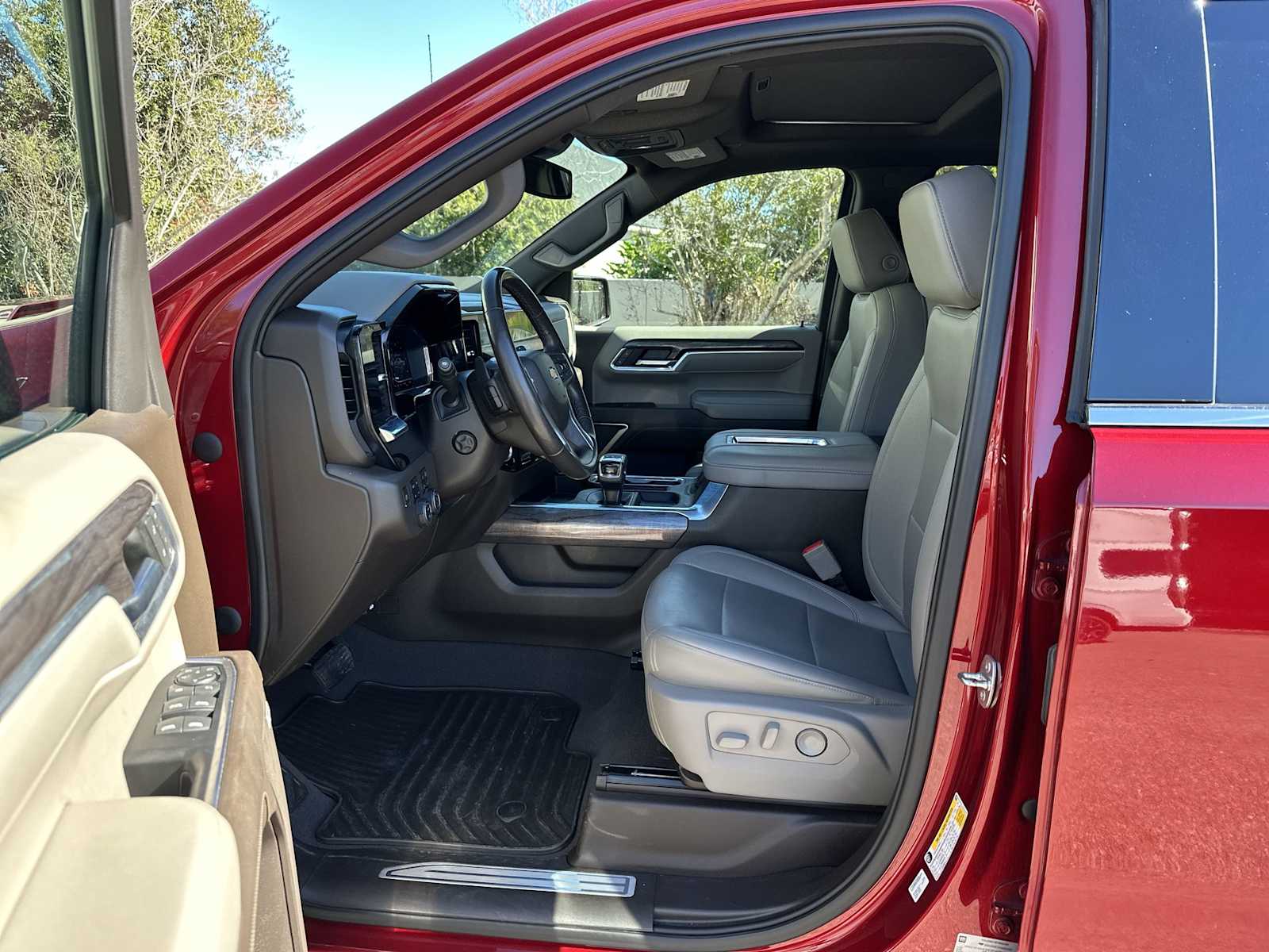 Thumbnail: 2022 Chevrolet Silverado 1500 - 2