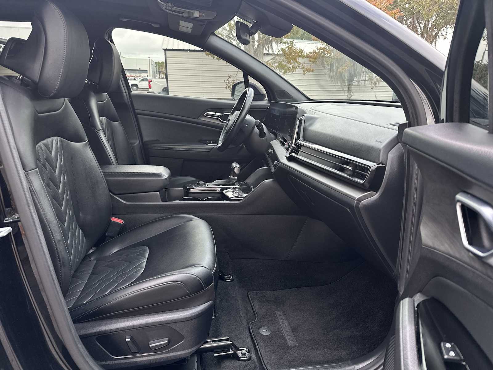 Thumbnail: 2023 Kia Sportage - 20